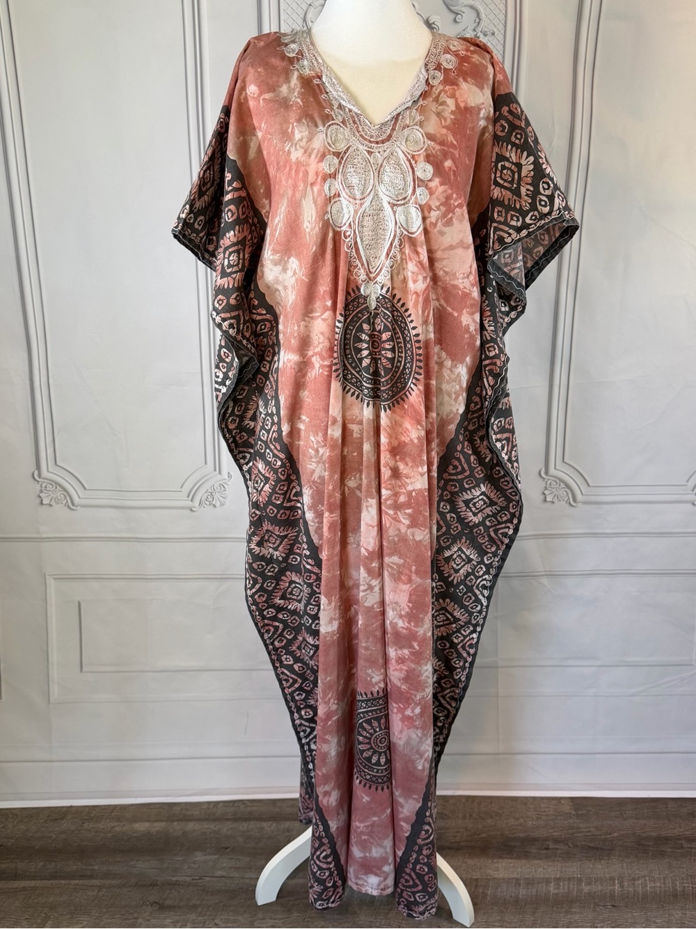 Vintage Boho Tie Dye Caftan Kaftan Maxi Dress Embroidered One Size Fits Most